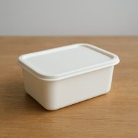 Bote rectangular con tapa